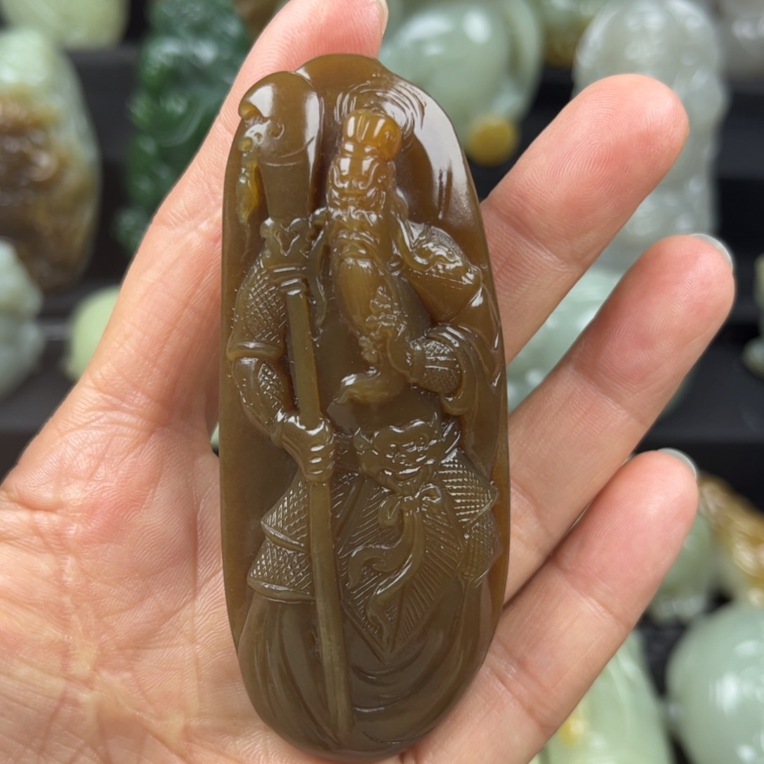 和田玉未镶嵌把件