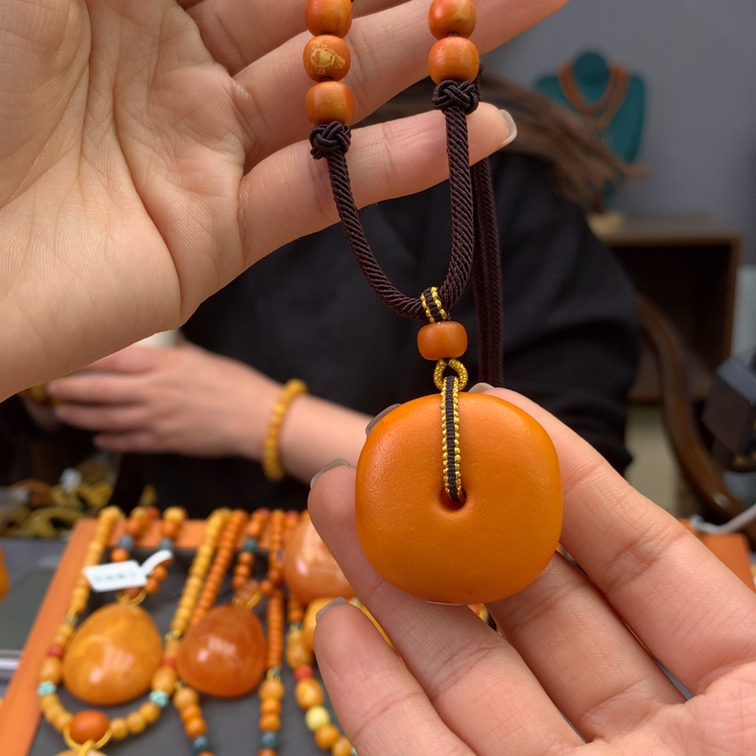 蜜蜡颈饰未镶嵌天然