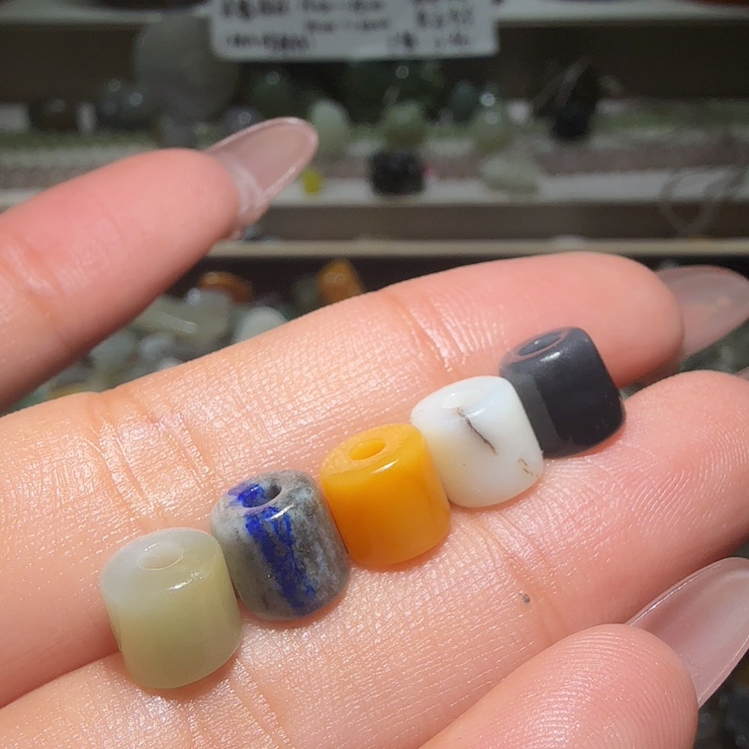 和田玉未镶嵌珠宝奇石