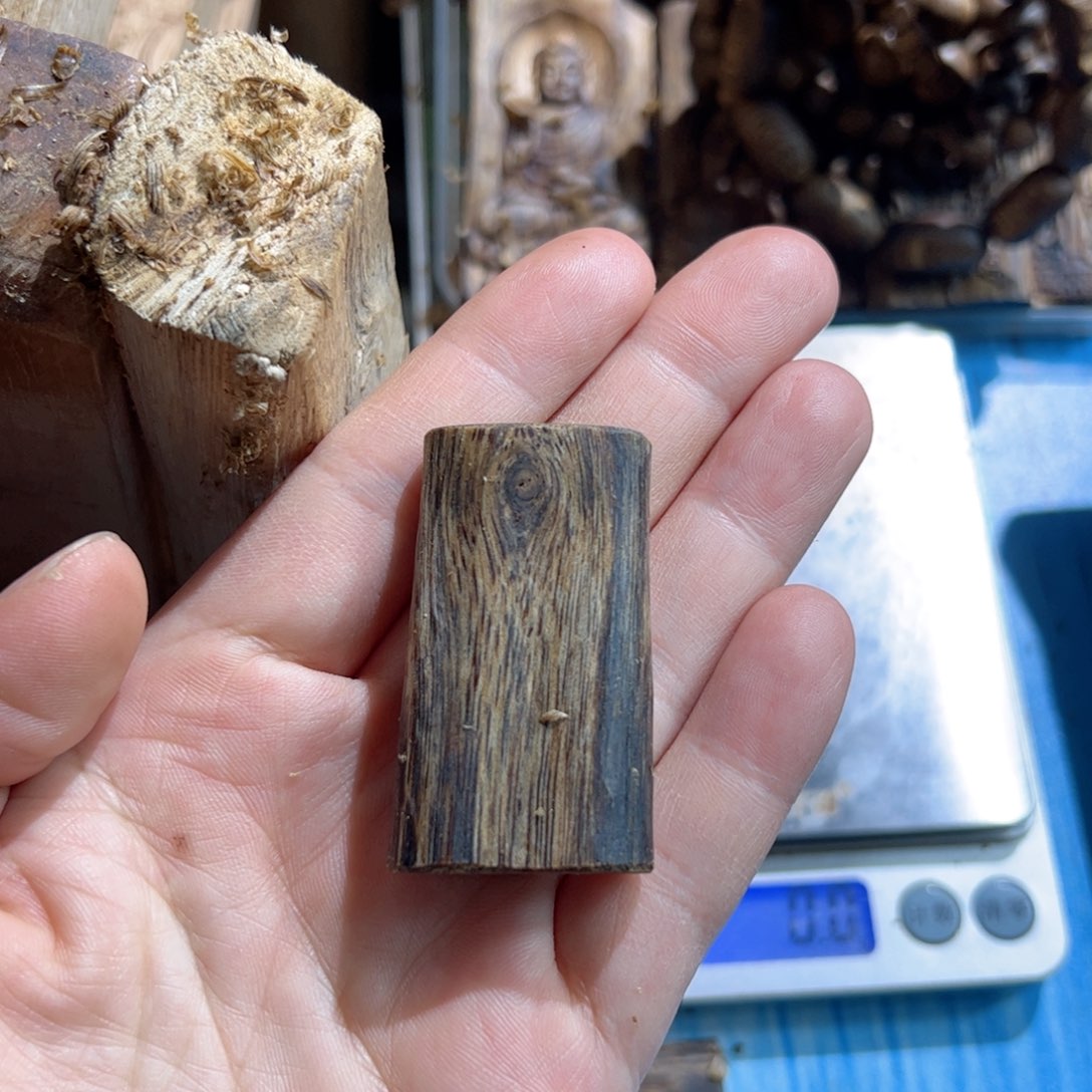 沉香吊坠白棋素牌9克