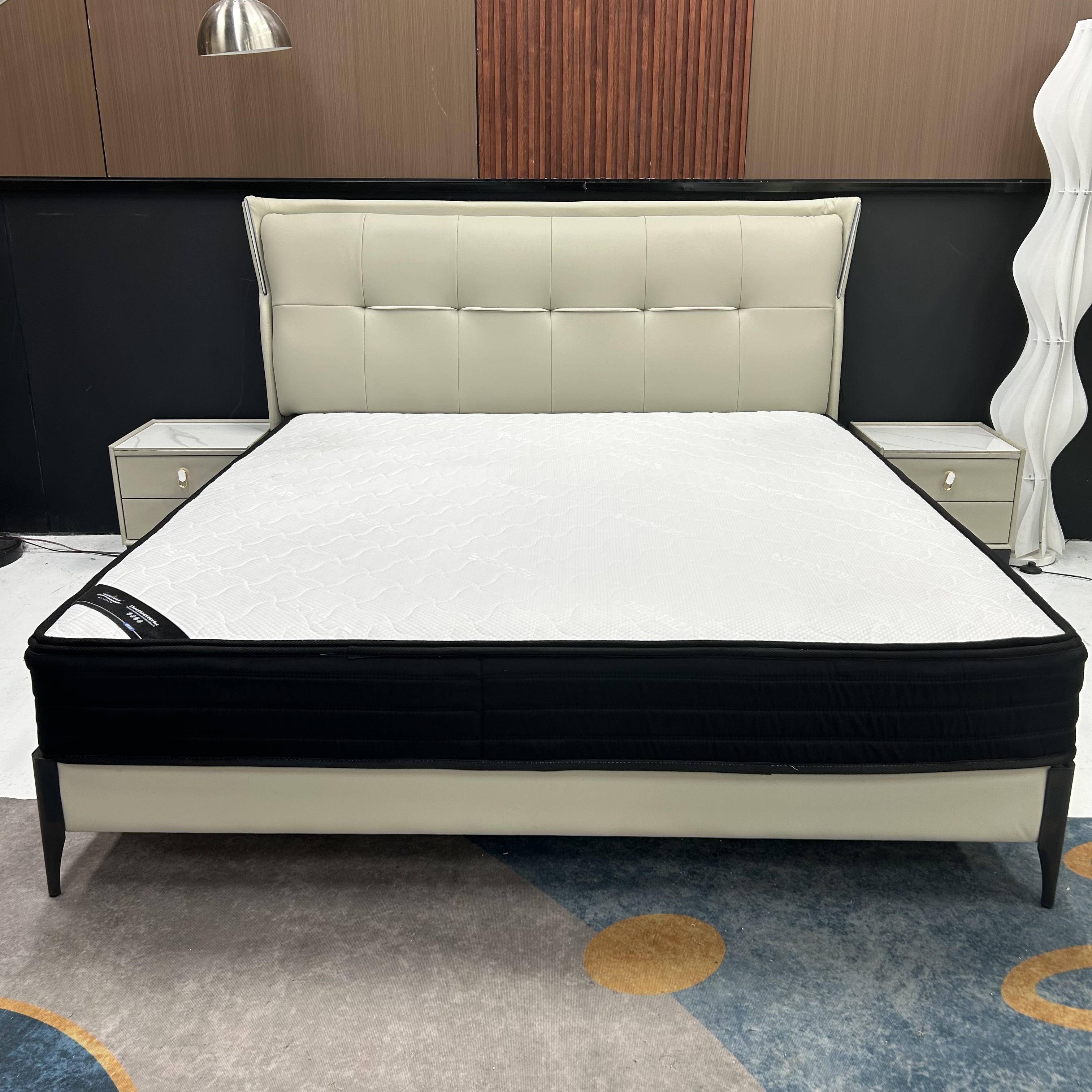 意式轻奢床牛皮灯带床1.8m双人床主卧床现代简约主卧儿童软包婚床