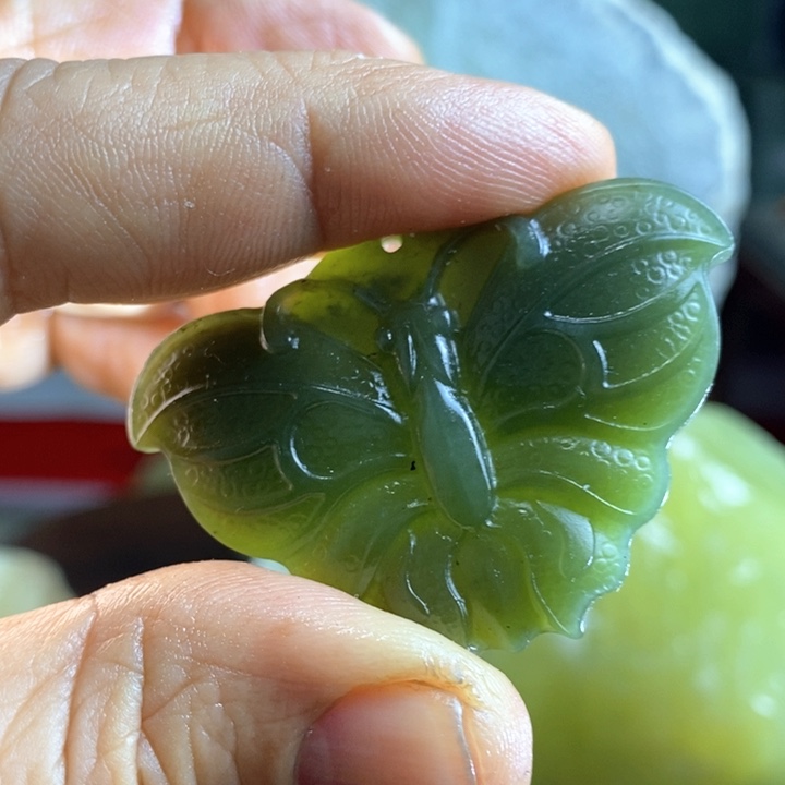 蛇纹石玉珠宝岫玉原石未镶嵌