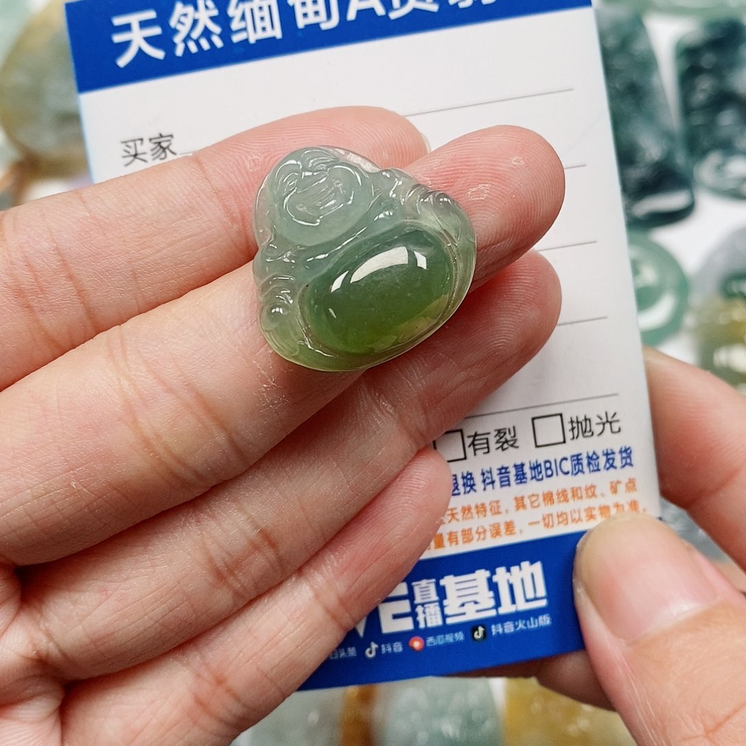 颈饰未镶嵌翡翠佛