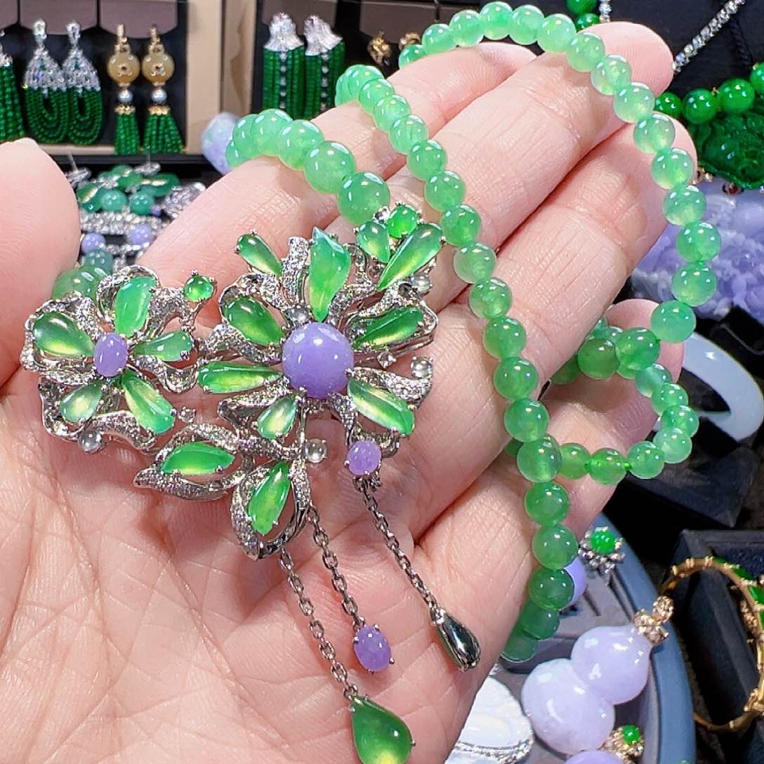 翡翠颈饰18K金镶嵌签收后24小时鉴赏期