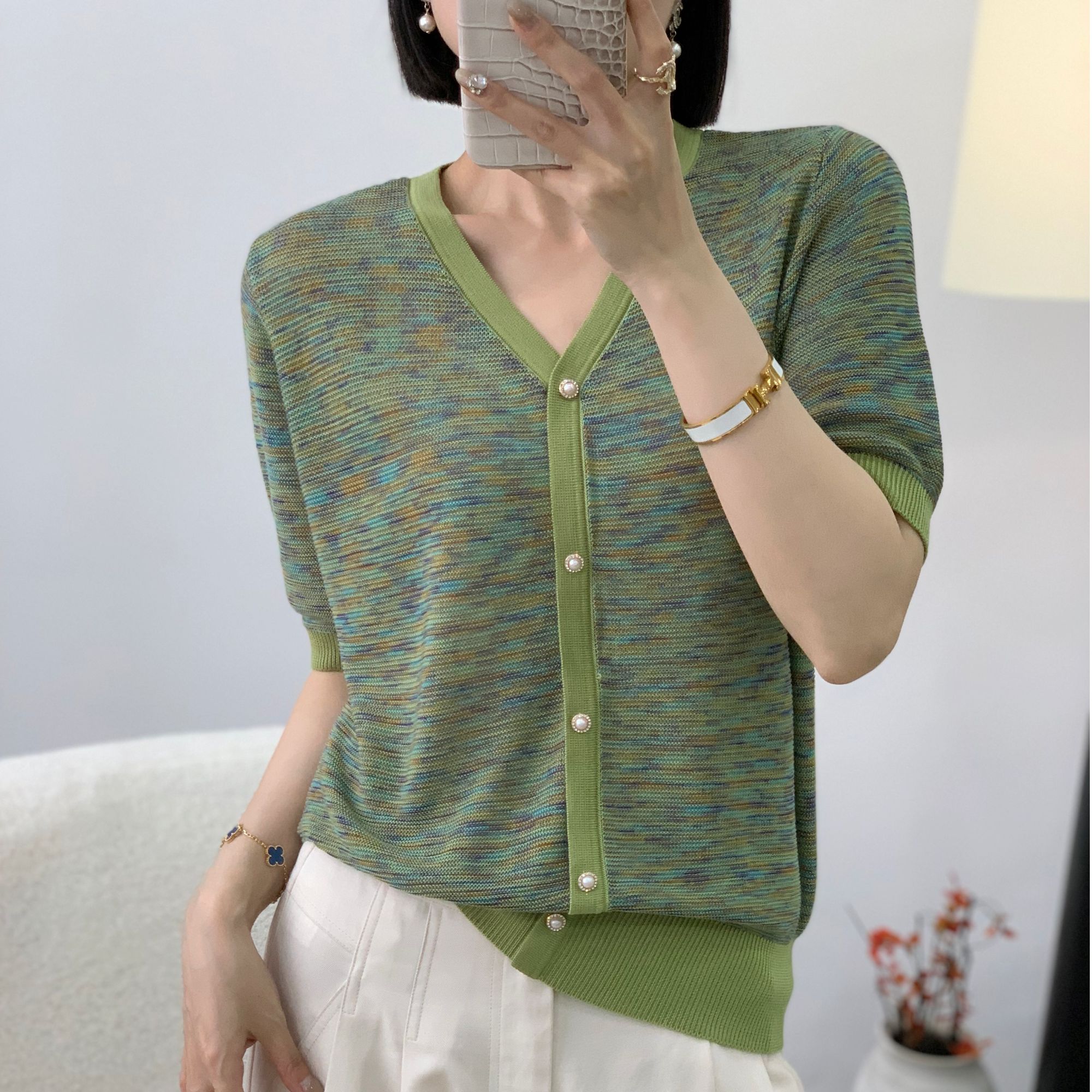 【例畔精选】夏季新款潮流设计气质V领钉珠扣百搭时尚针织衫A104#