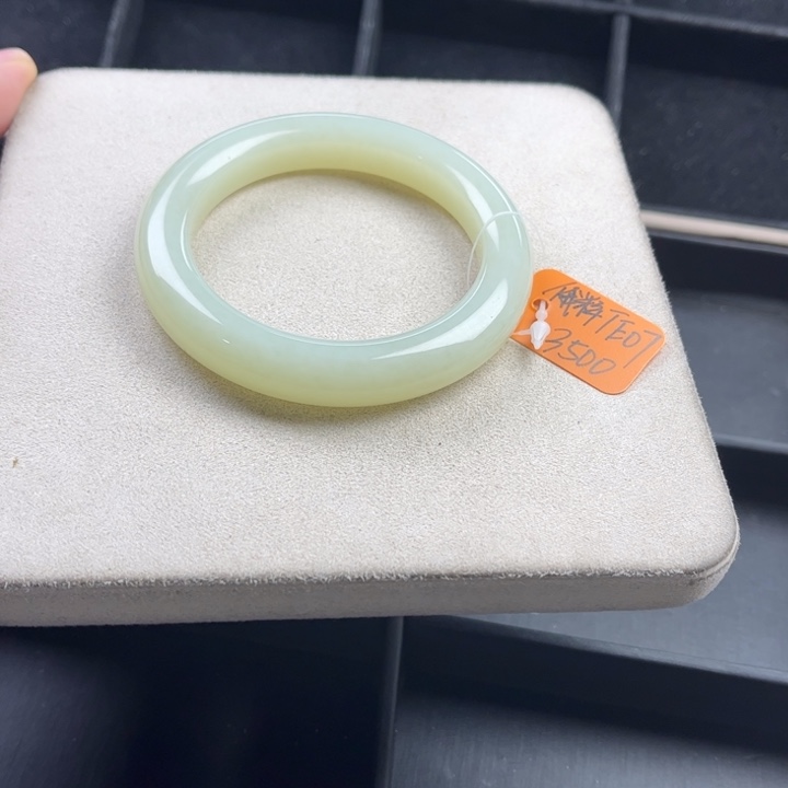 未镶嵌手镯和田玉玲珑美镯57.8