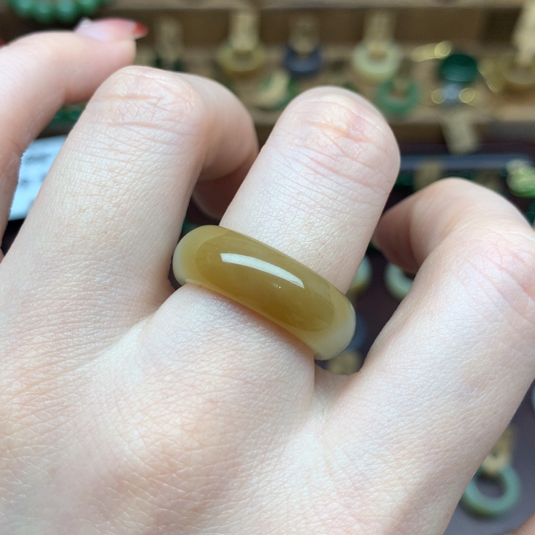 和田玉戒指未镶嵌