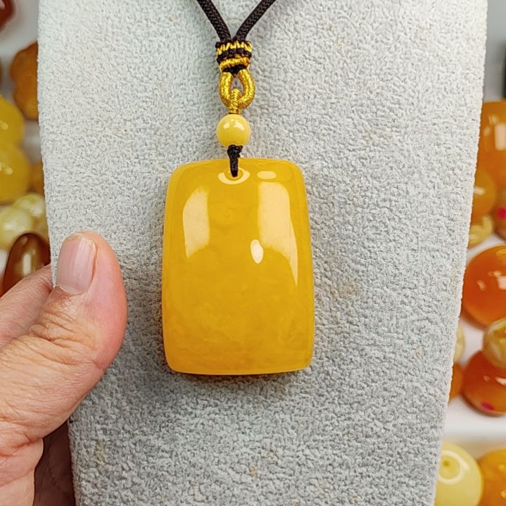 未镶嵌吊坠(赠链)蜜蜡