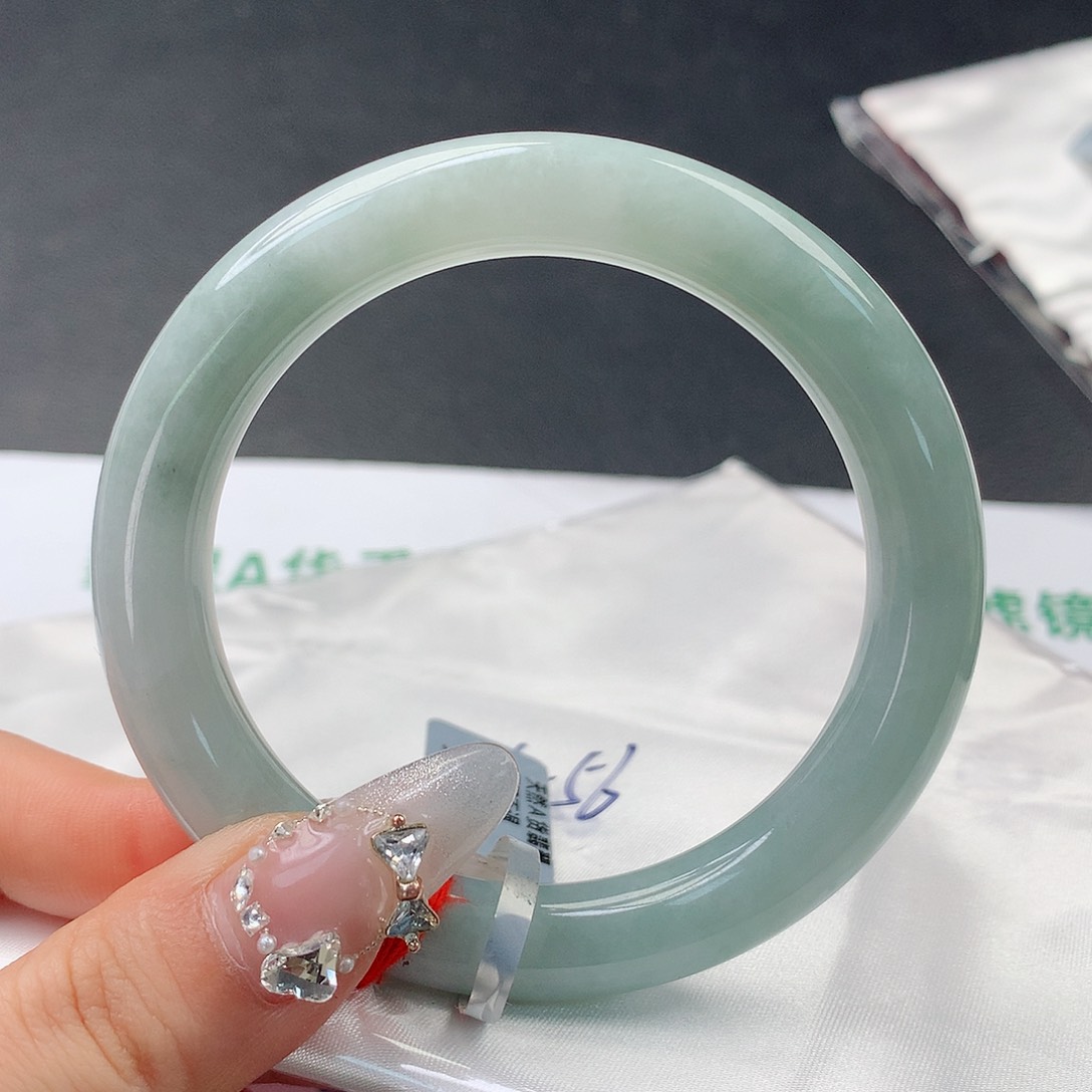 翡翠手镯未镶嵌22正56