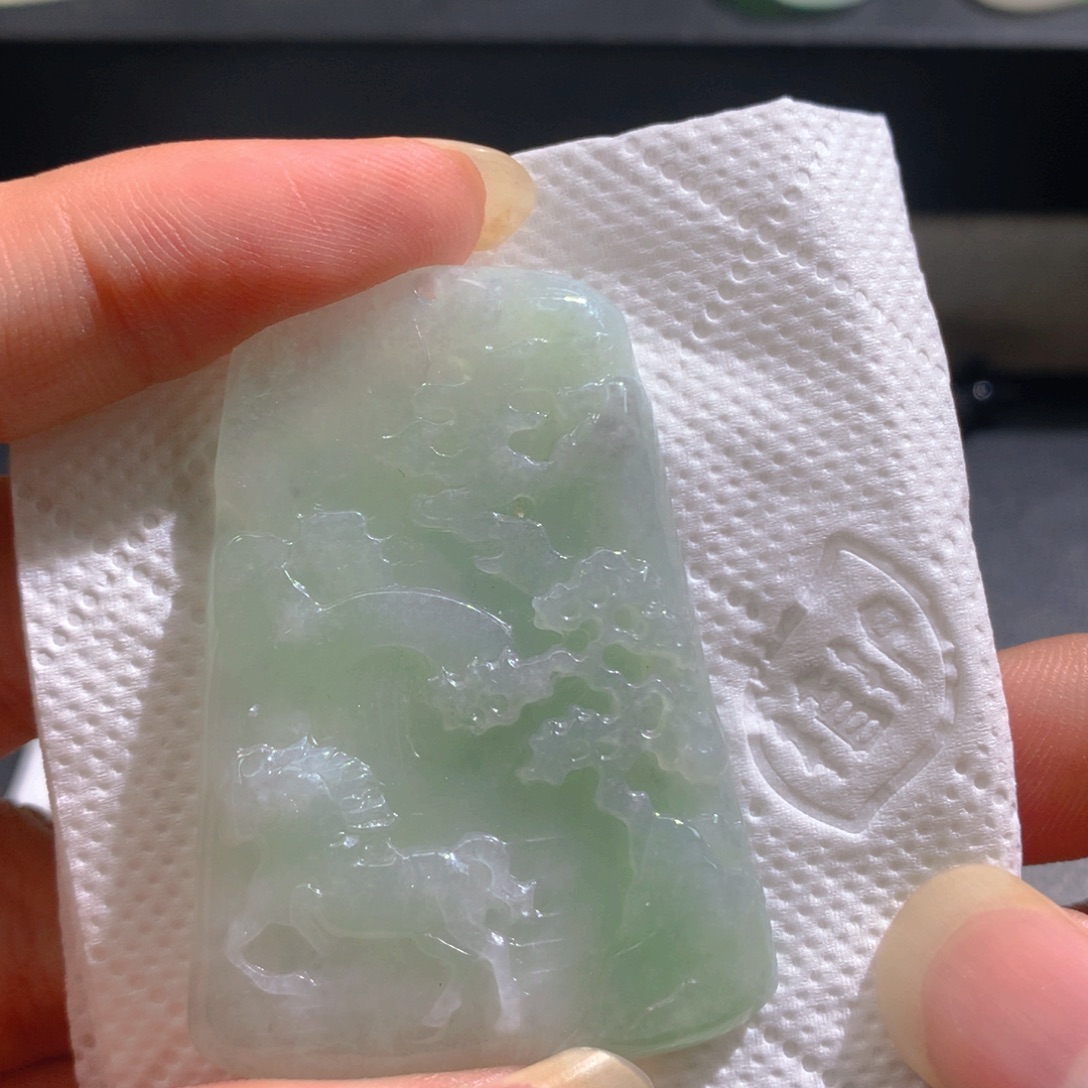 翡翠未镶嵌颈饰翡翠