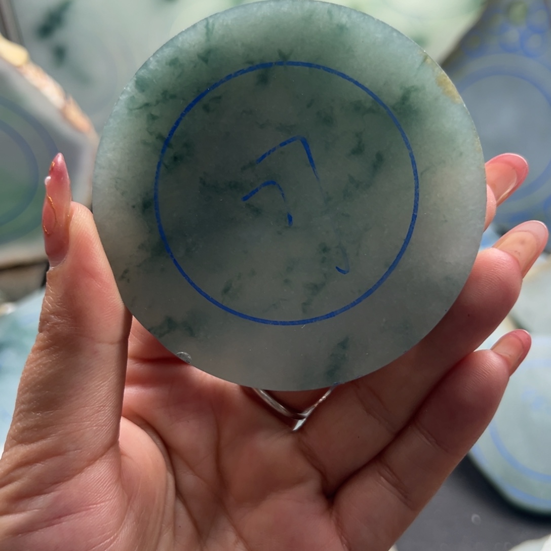 定制翡翠未镶嵌翡翠手镯