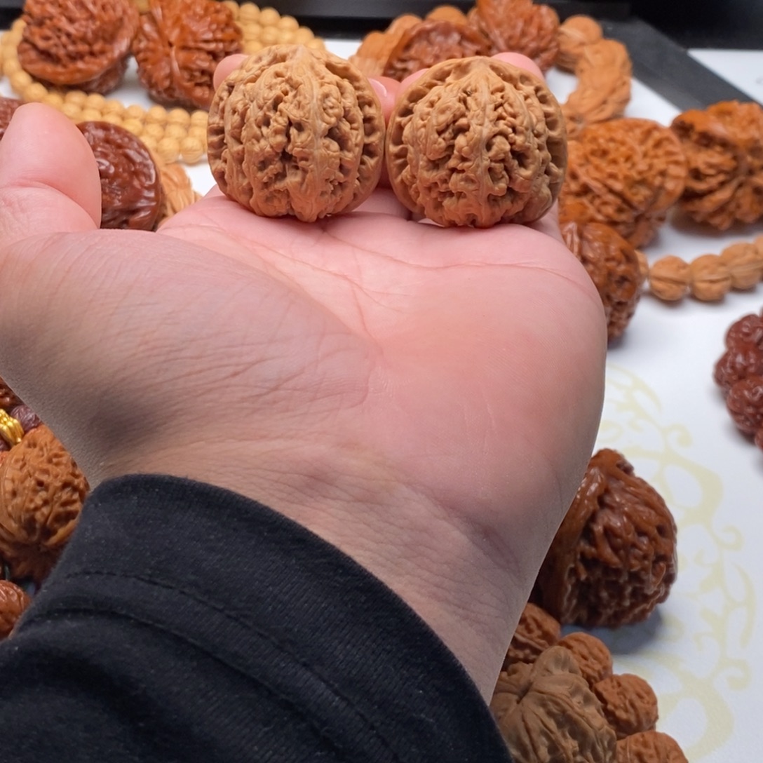 文玩核桃把件37全品平谷大粗筋