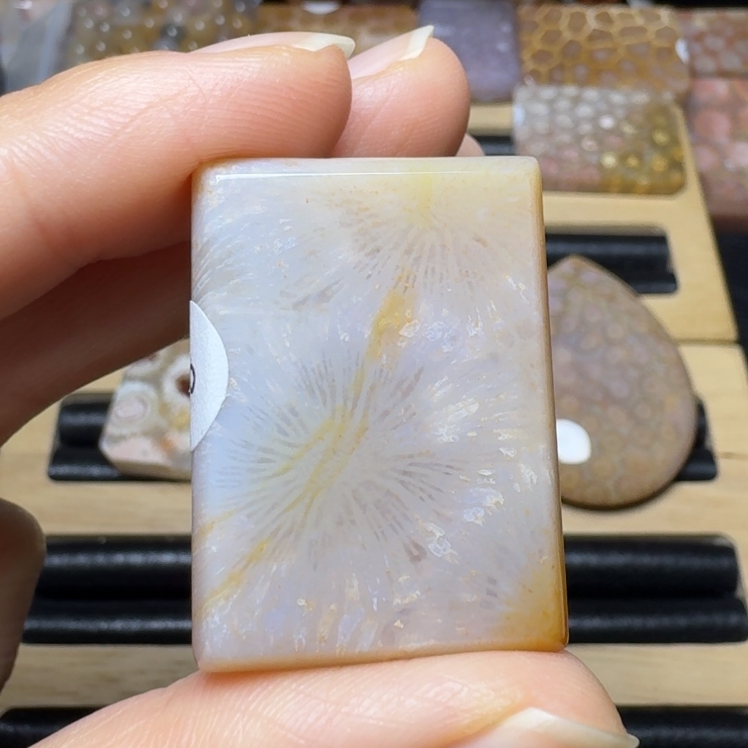 硅化玉蓝粉大花未镶嵌