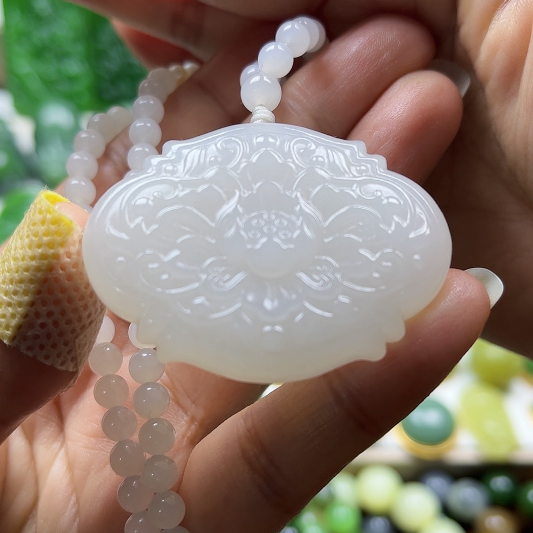 和田玉吊坠未镶嵌