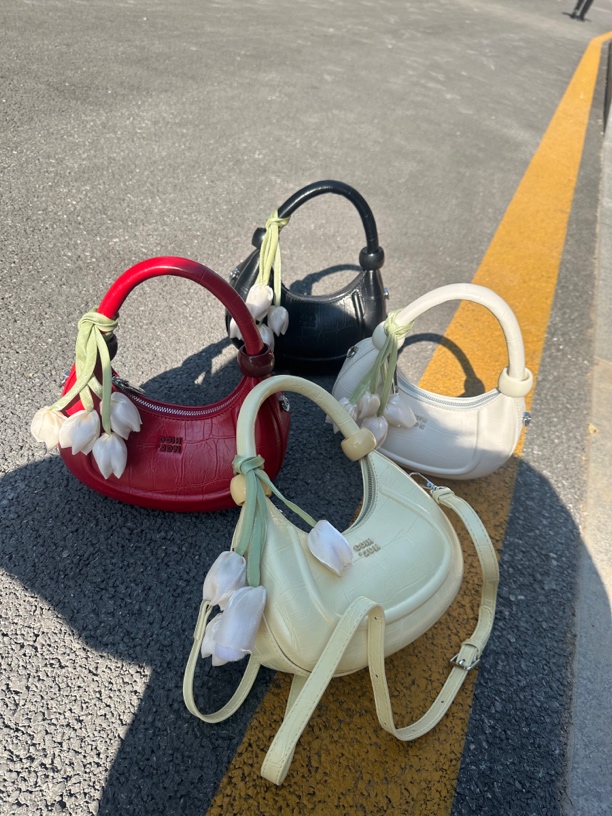 广州专柜】韩版潮流轻奢手拎斜挎包郁金香