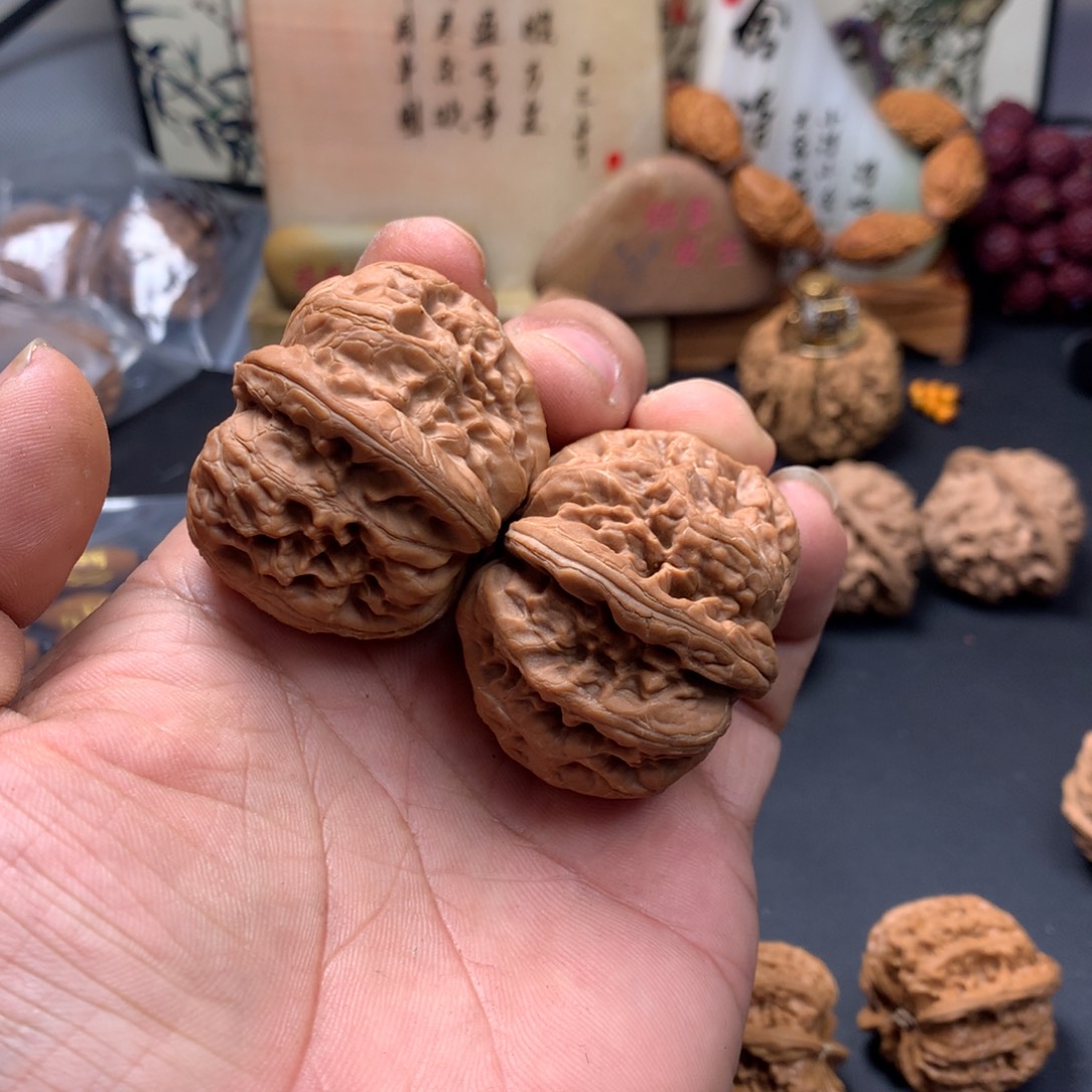 广***光把件文玩核桃元宝