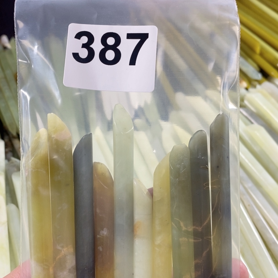 未镶嵌蛇纹石玉发簪染*