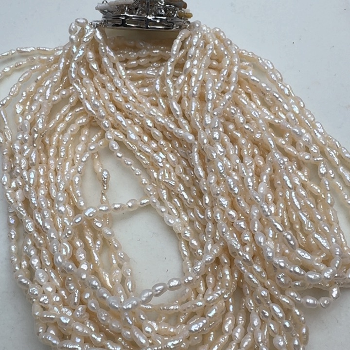 淡水珍珠颈饰未镶嵌