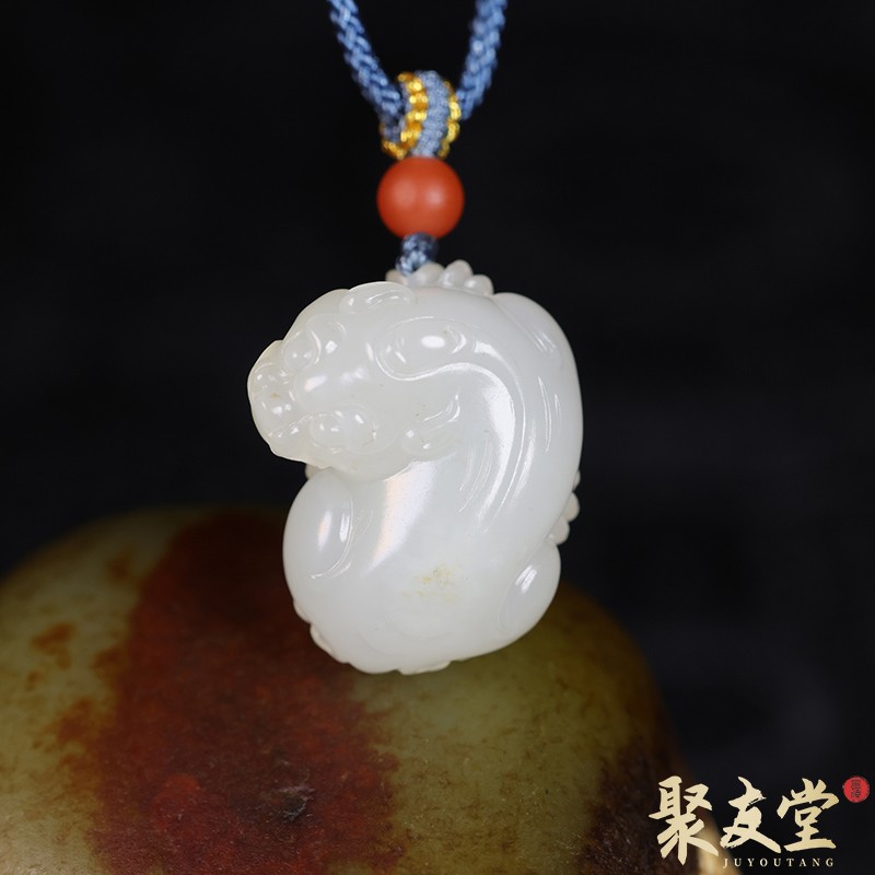 聚友堂王伟玉雕6.9克新疆和田玉籽料苏工瑞兽白玉貔貅守护挂件