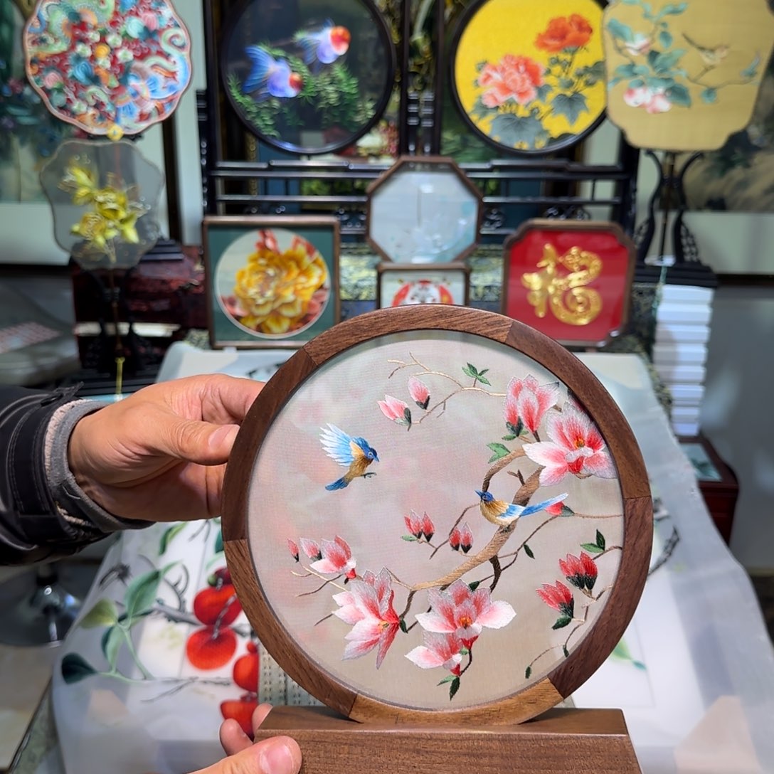 刺绣刺绣工艺精湛
