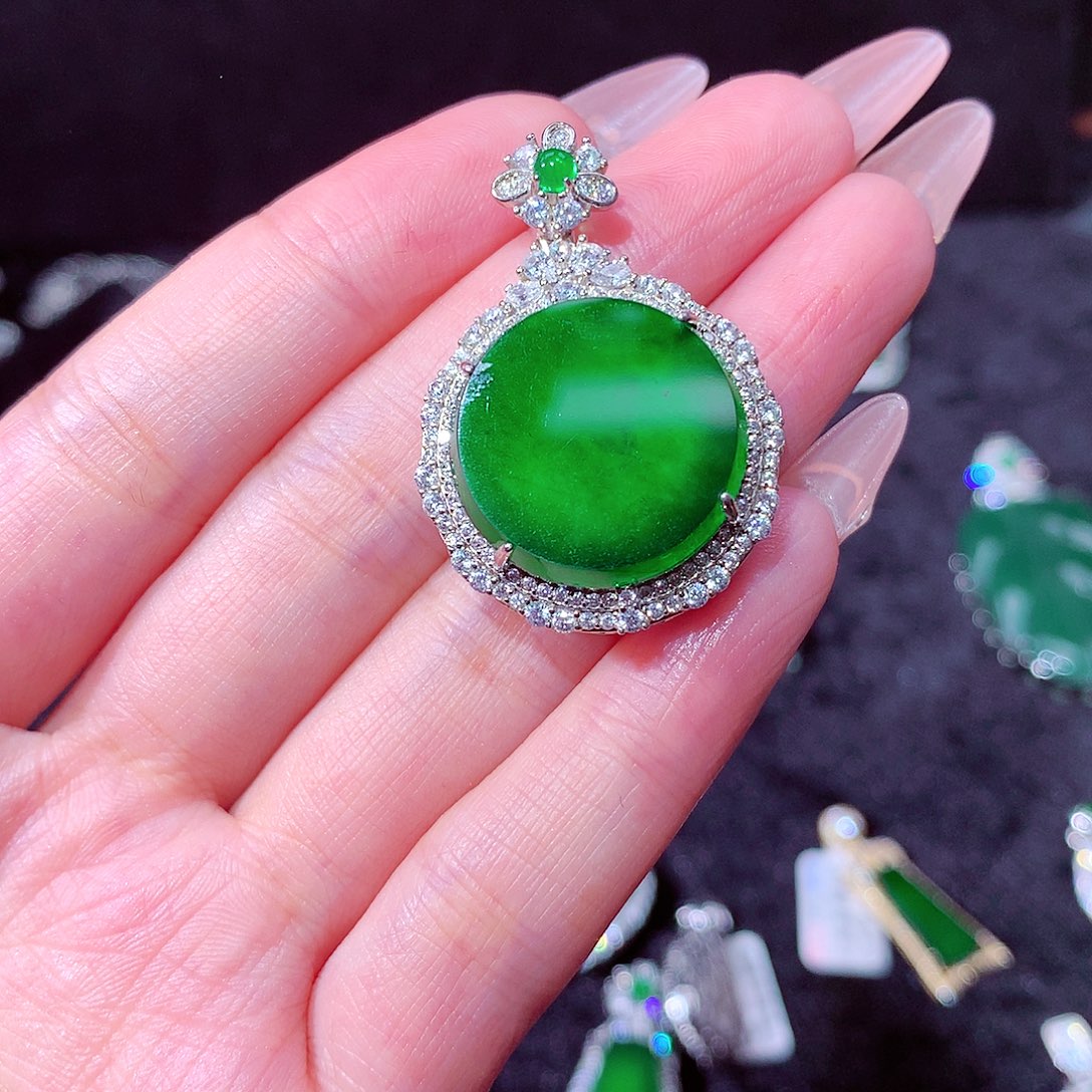 【闪购商品】翡翠未镶嵌吊坠(不含链)