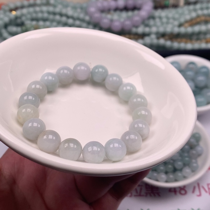 颈饰未镶嵌翡翠有瑕疵不退不换