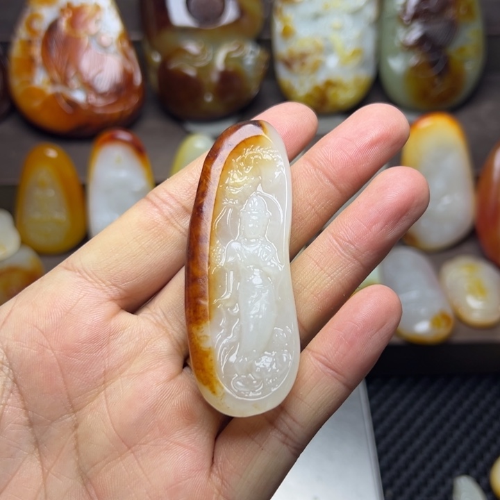 和田玉未镶嵌颈饰