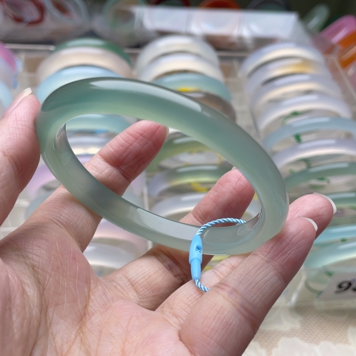 手镯玛瑙/玉髓未镶嵌58圈口