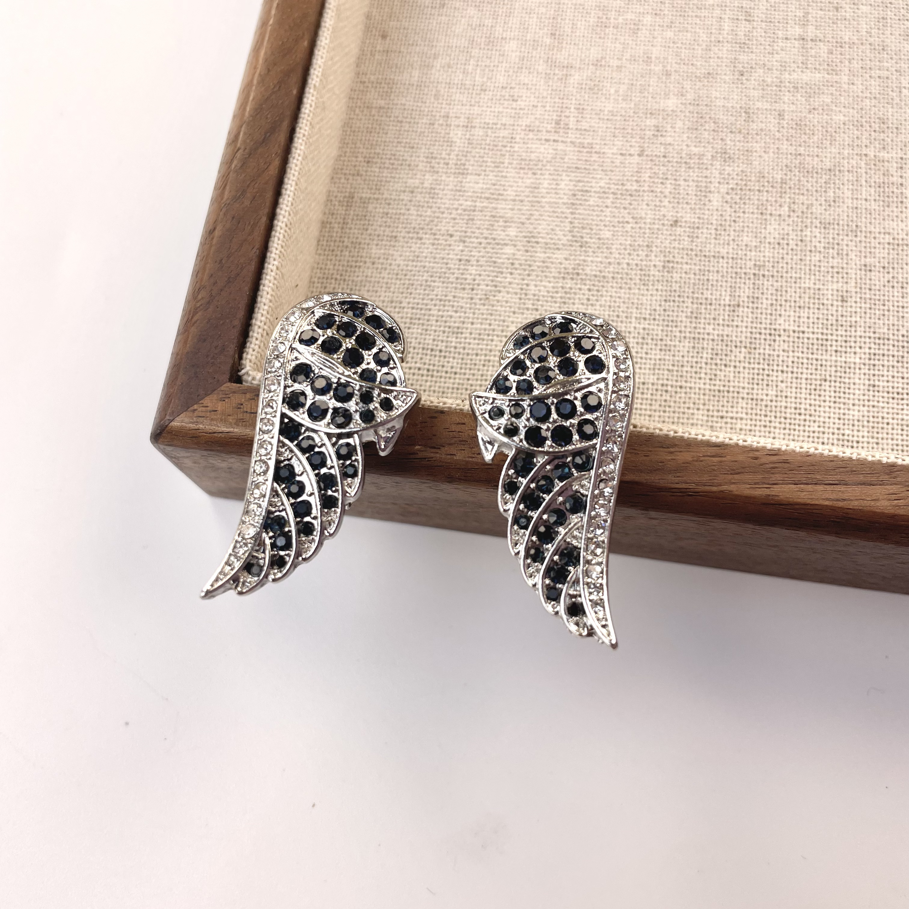 铜合金锆石耳饰 买三送一1211气质时尚百搭黑色复古简约耳钉耳扣