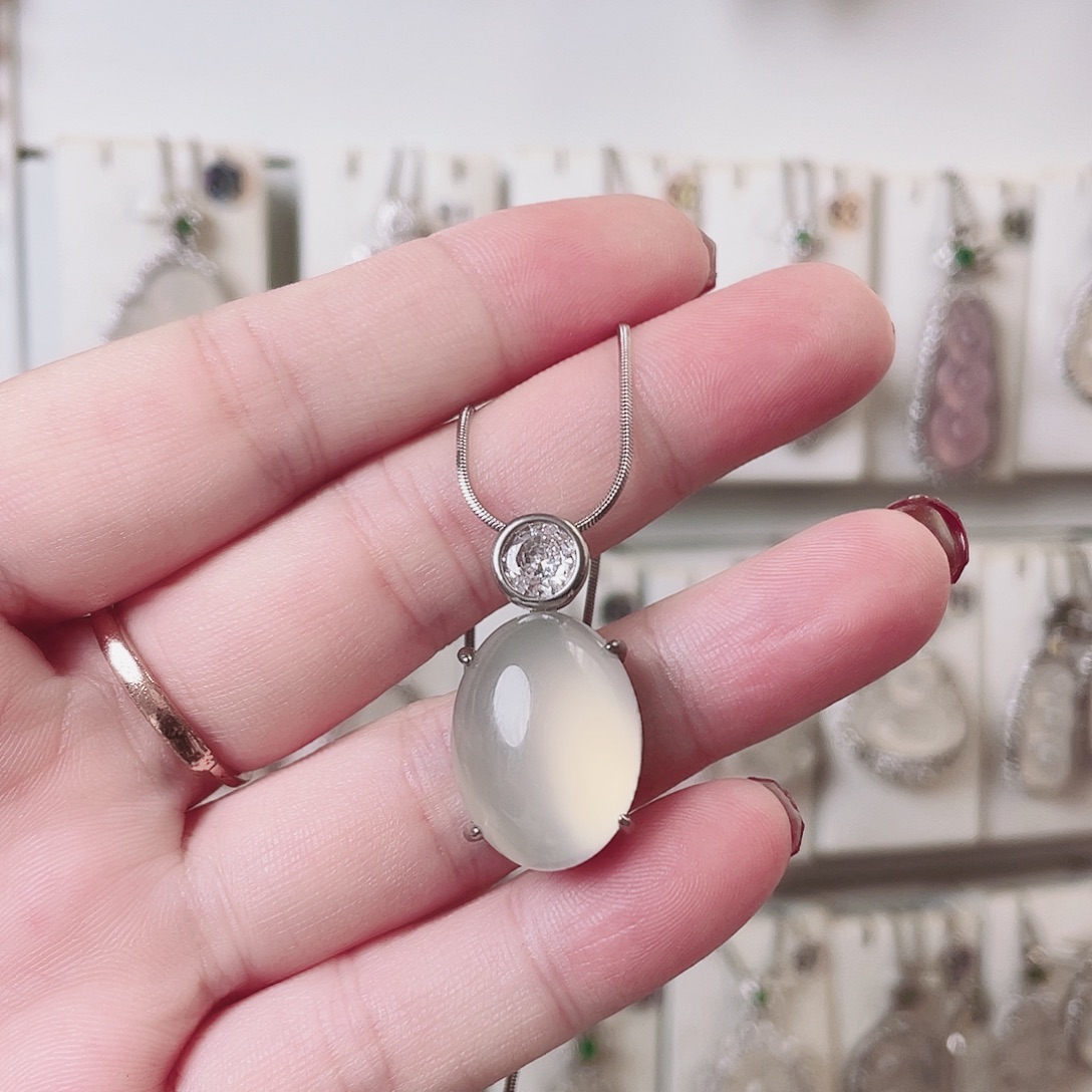 玛瑙/玉髓未镶嵌颈饰