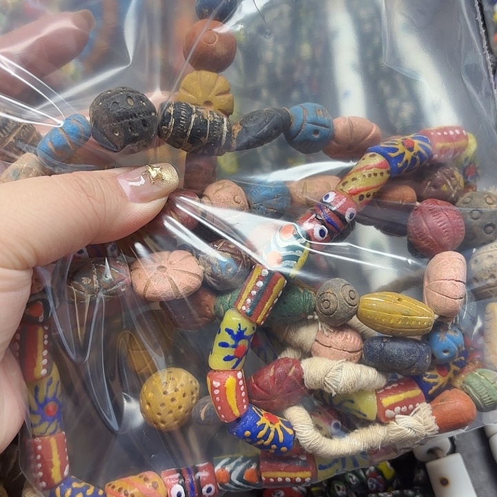 444。      一包白