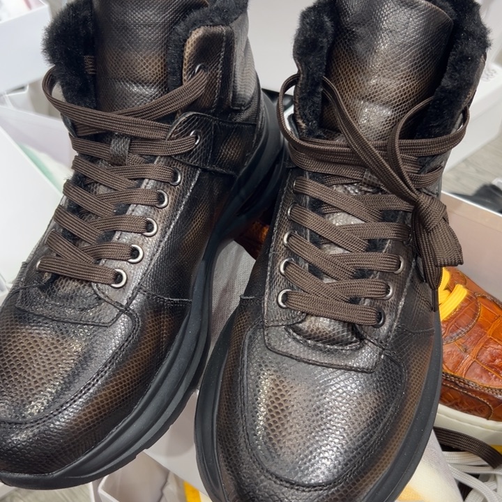 酷***哥磨砂皮（牛皮）蜥蜴靴子42码