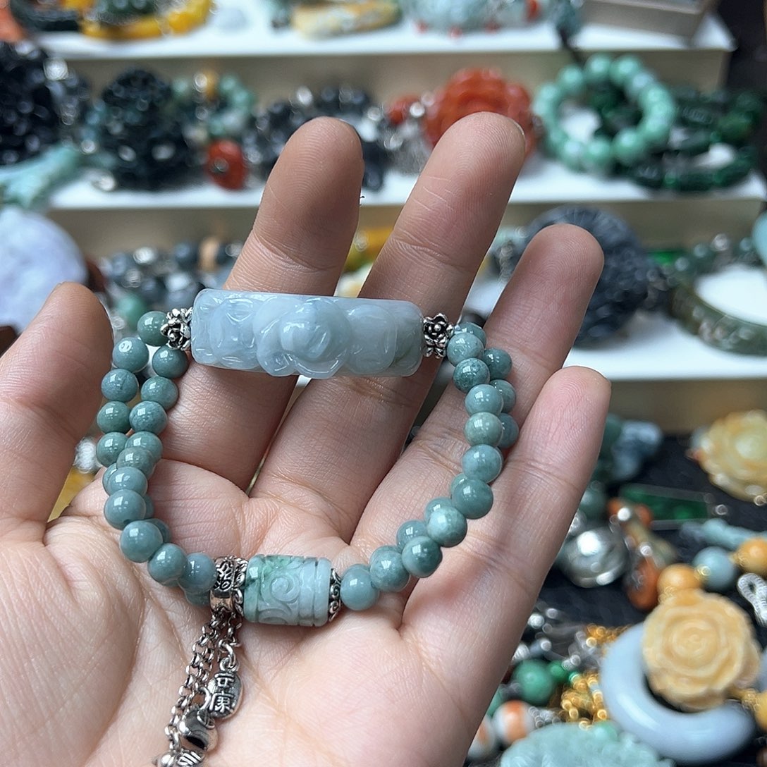 翡翠戒指未镶嵌单**罪炸