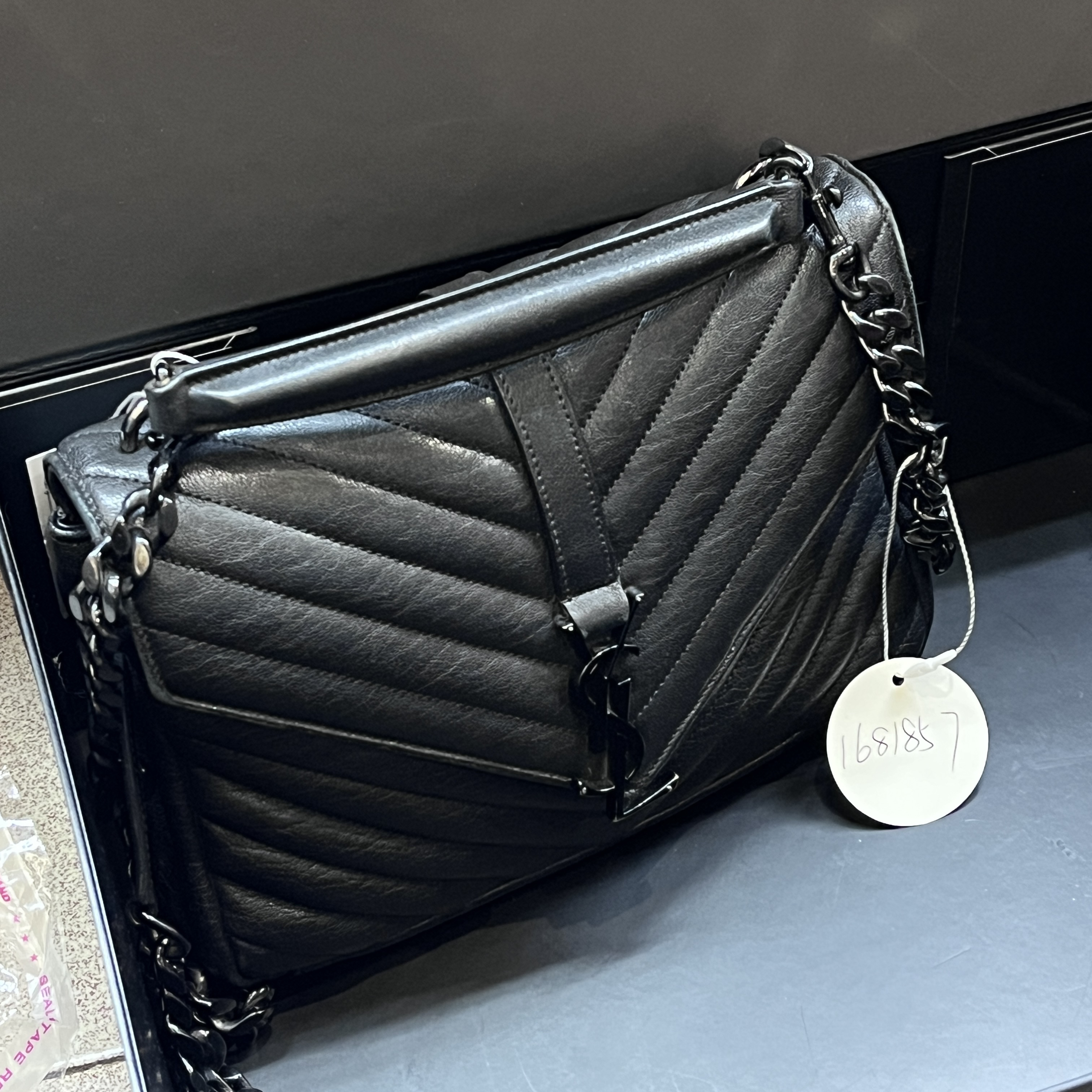 95新 YSL/圣罗兰 夏七中古/全黑v纹邮差手提单肩包/1681857