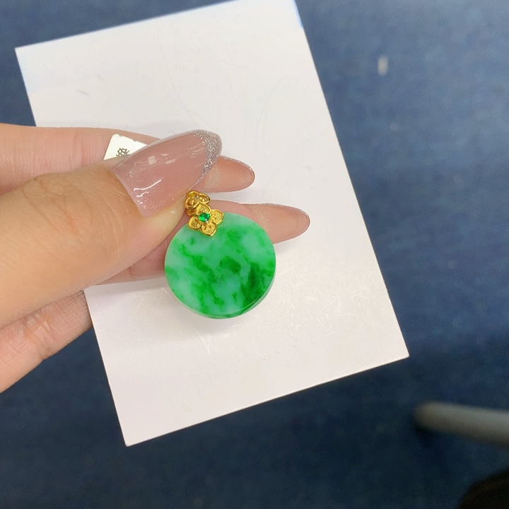 颈饰未镶嵌翡翠天然翡翠