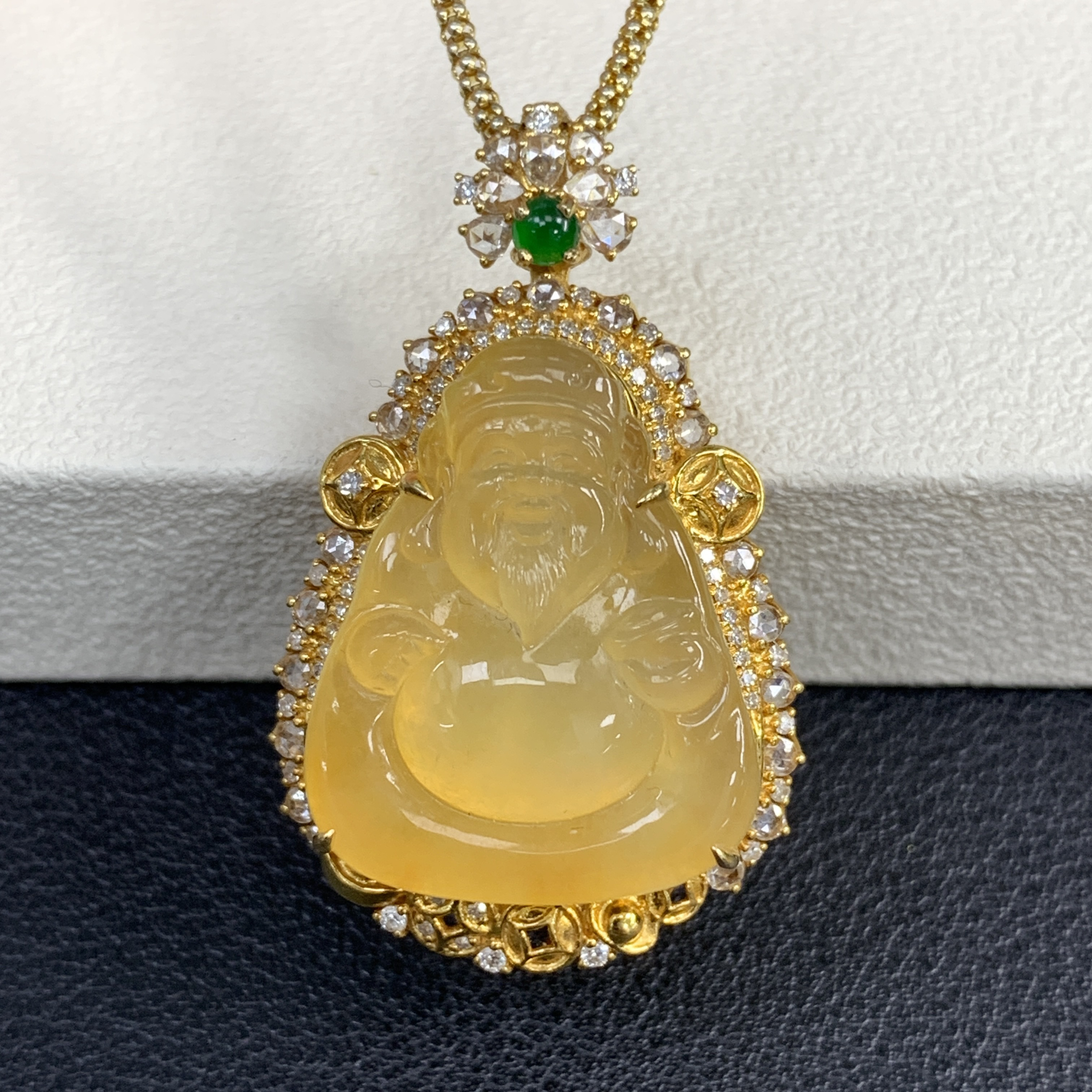 新品推荐·18k金冰种鸡油黄财神爷翡翠玉石缅A吊坠气质设计款