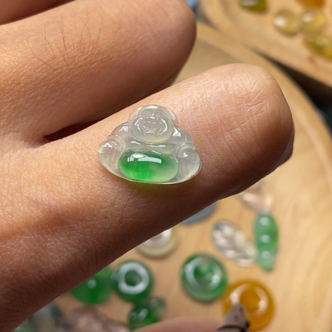 翡翠未镶嵌颈饰翡翠