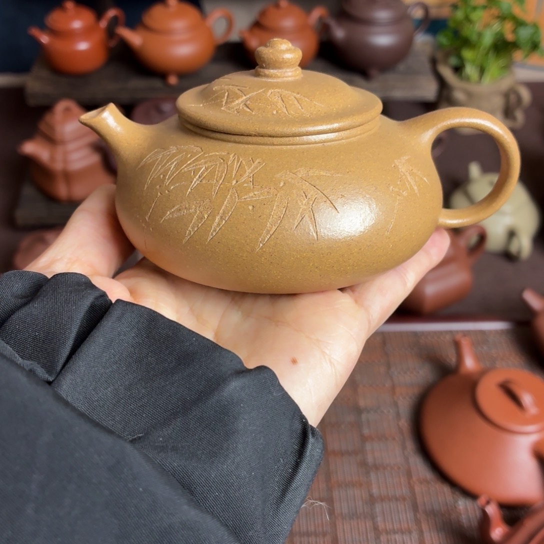 茶壶紫砂紫砂壶。  