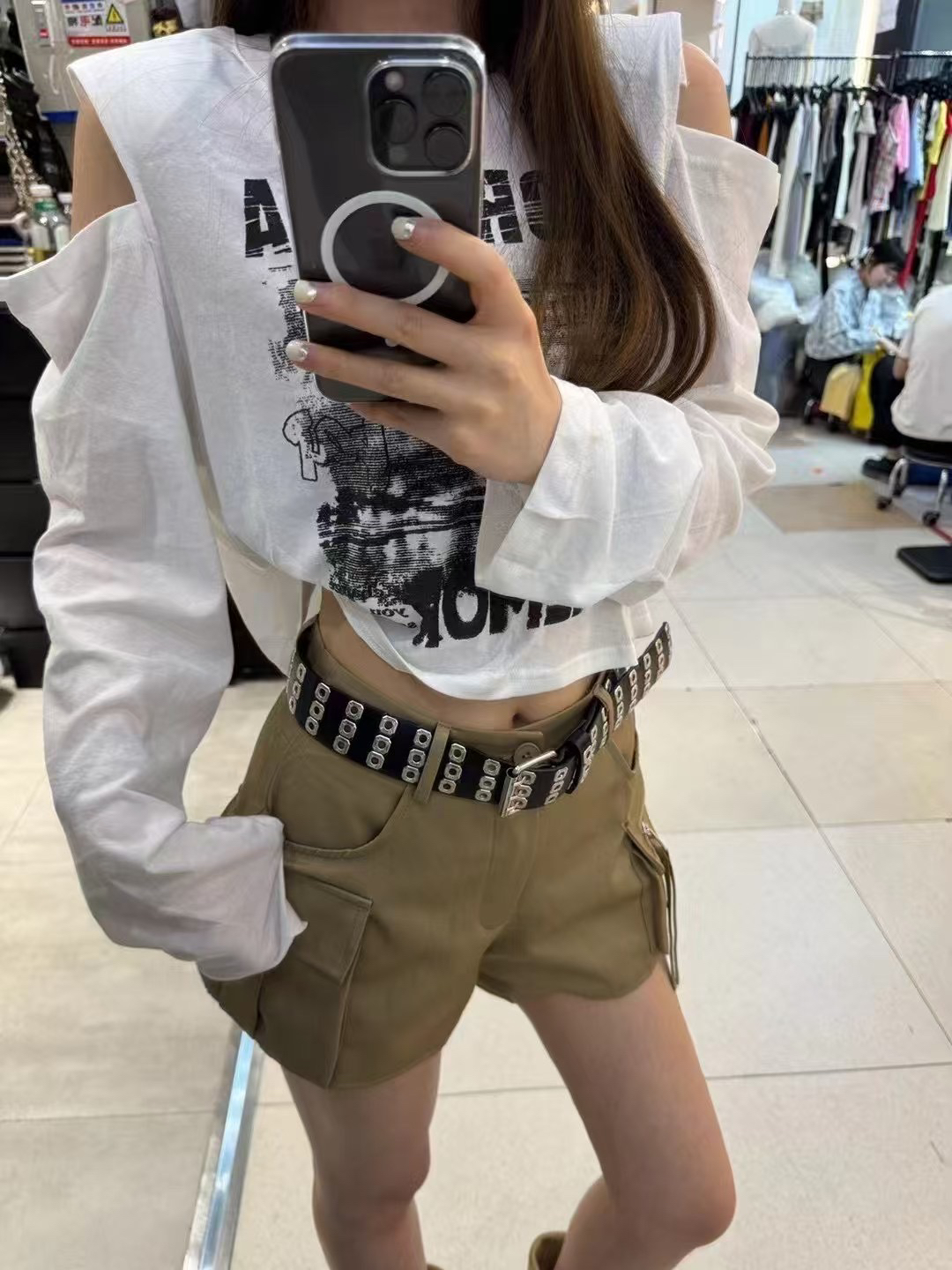 洁哥 新品美式印花漏肩显瘦垫肩防晒上衣