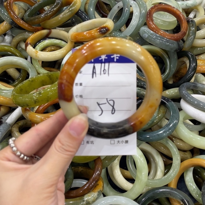 未镶嵌蛇纹石玉手镯