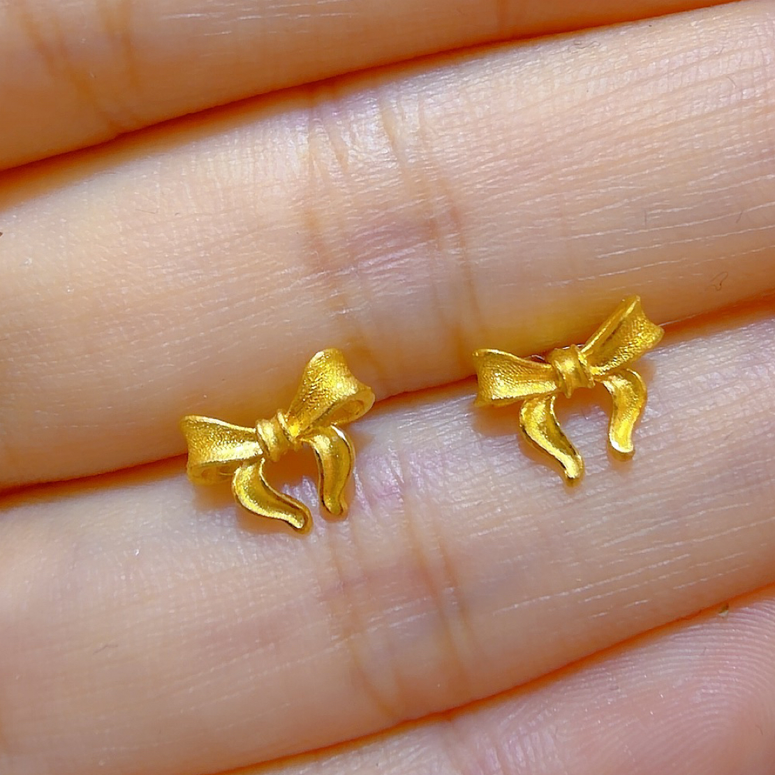 足金蝴蝶结直针耳钉1.67克