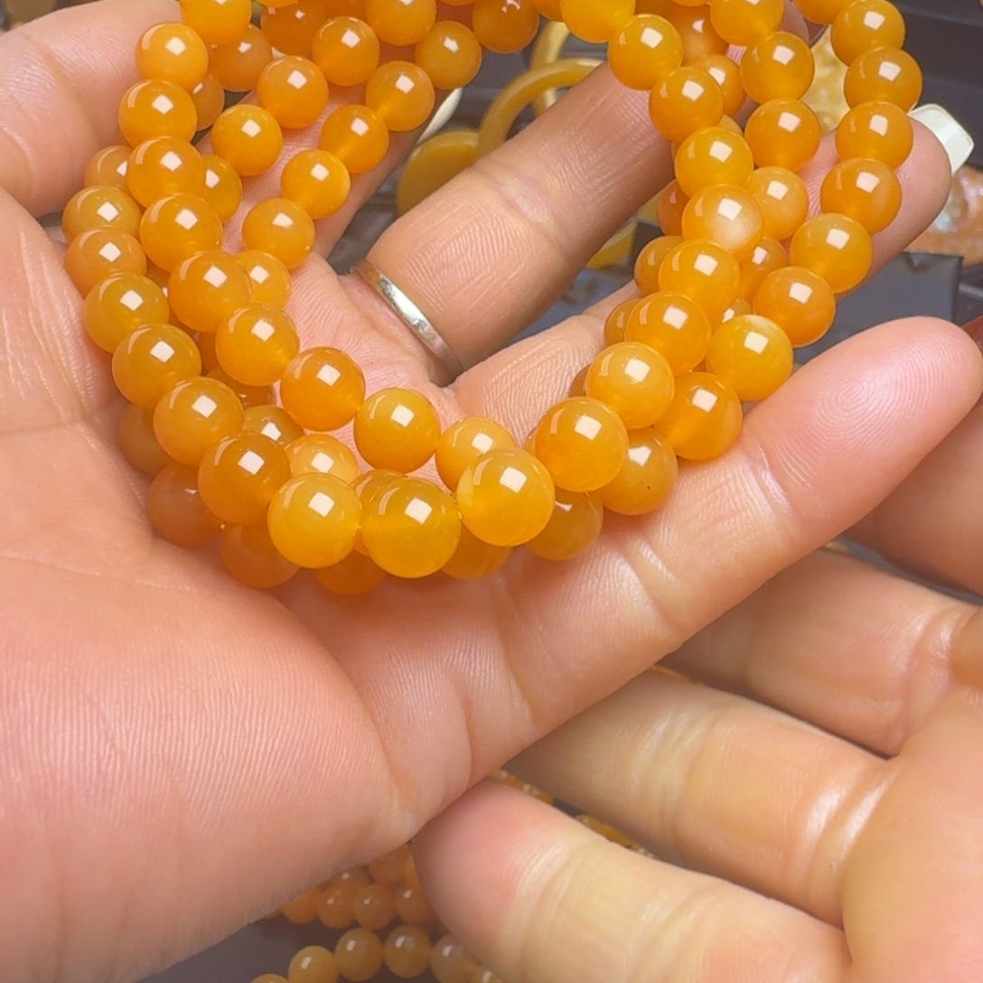 石英质玉（缅黄）合金颈饰