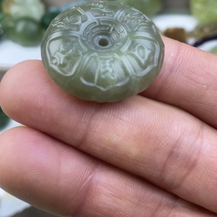 和田玉（糖玉）未镶嵌颈饰