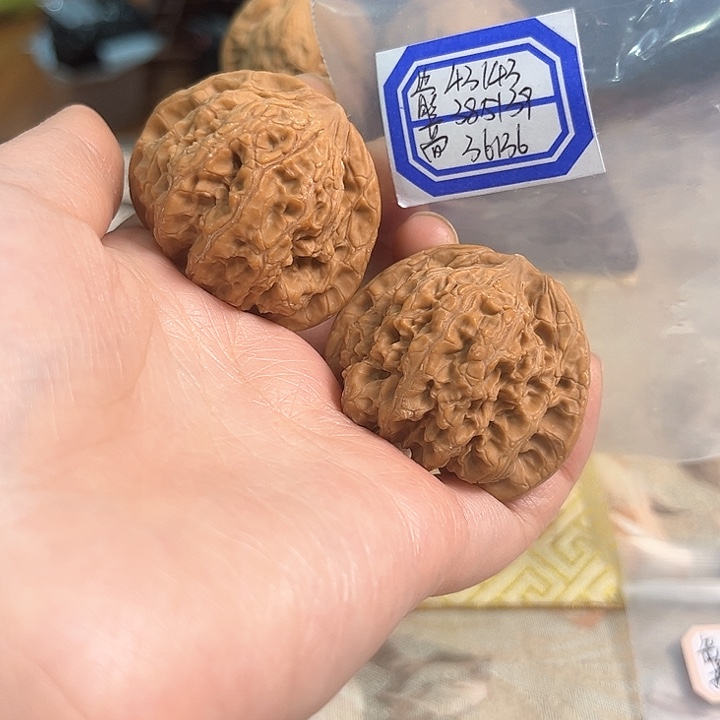 文玩核桃把件兴隆狮子头