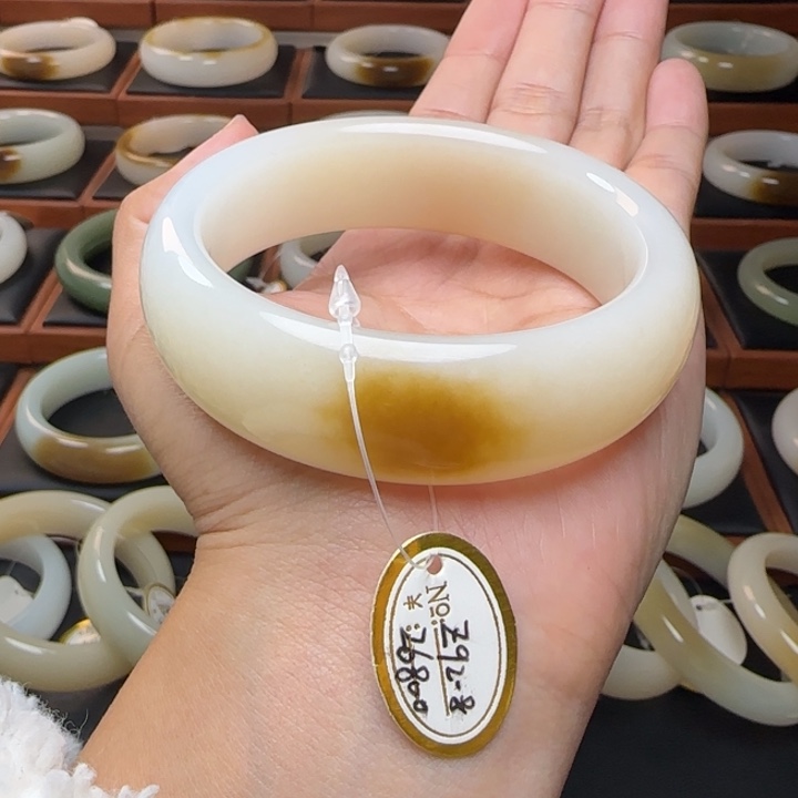 和田玉未镶嵌手镯天地红糖59.7宽胎