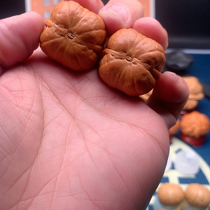 桃核把件一**北野生小手捻