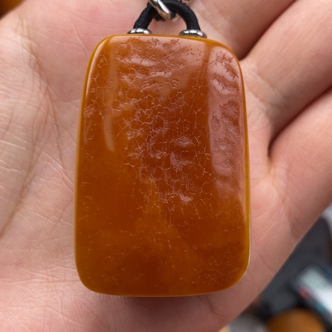 琥珀吊坠(赠链)未镶嵌