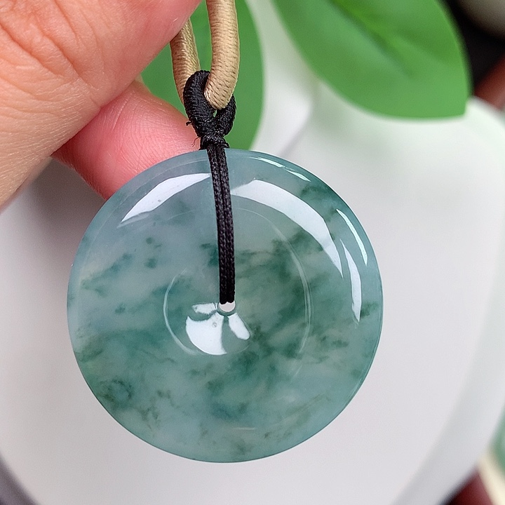 颈饰未镶嵌翡翠平安扣 32.2x5.7mm