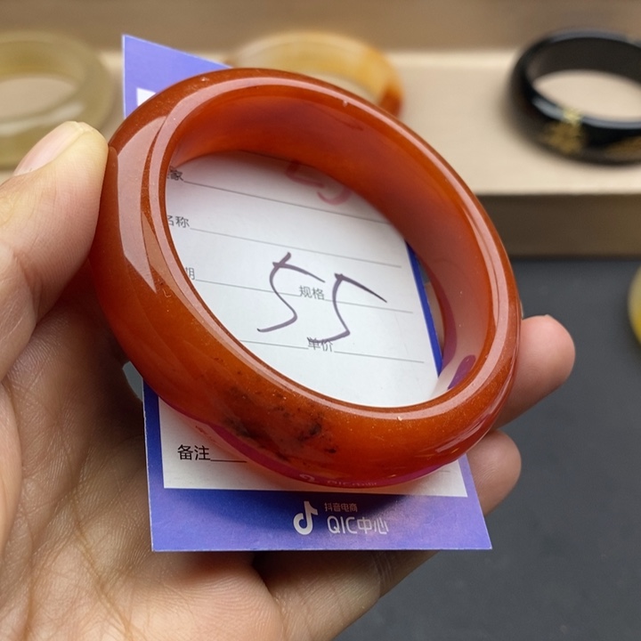 石英质玉未镶嵌手镯