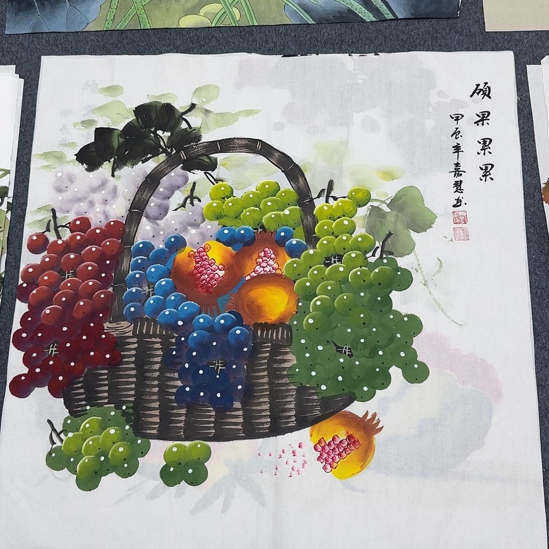 国画尺寸70X70手绘作品 